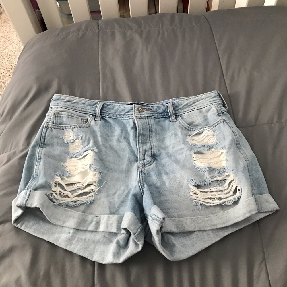 Hollister boyfriend shorts